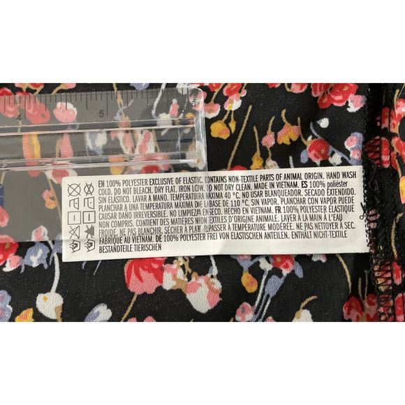 Forever 21 Women's Small Floral  Black Red Dress Off-Shoulder Short Sleeve - Picture 8 of 13